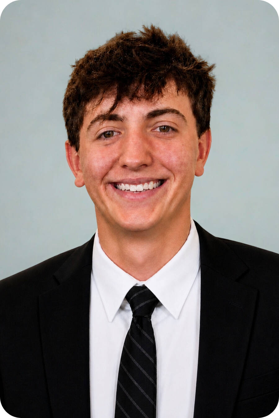 Isaac Vens Headshot